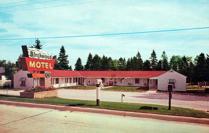 Birchwood Motel - Vintage Postcard (newer photo)